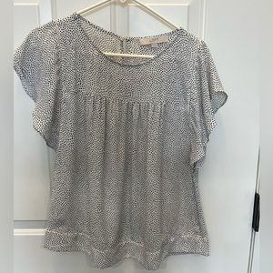 LOFT Women’s Black and White Patterned Blouse- size XS- Excellent Condition